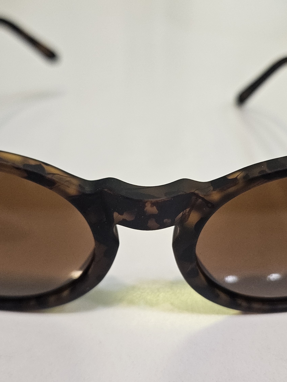 Goodr Tortoiseshell Round Women's Sunglasses - Brown Lenses